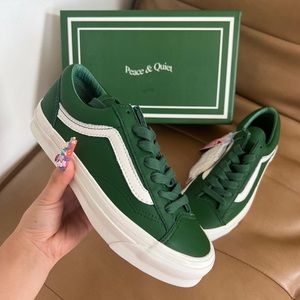 vans vault x museum of peace & quiet og style 36 green leather sneakers